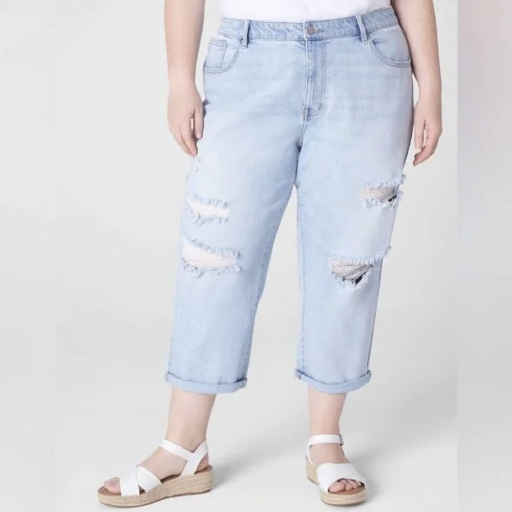 Lane Bryant NWT Signature Fit Boyfriend Capri Jeans, Light Wash - Size 22